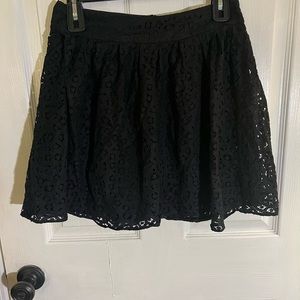 Banana Republic Black Lace A-Line Gathered Mini‎ Skirt Size 2